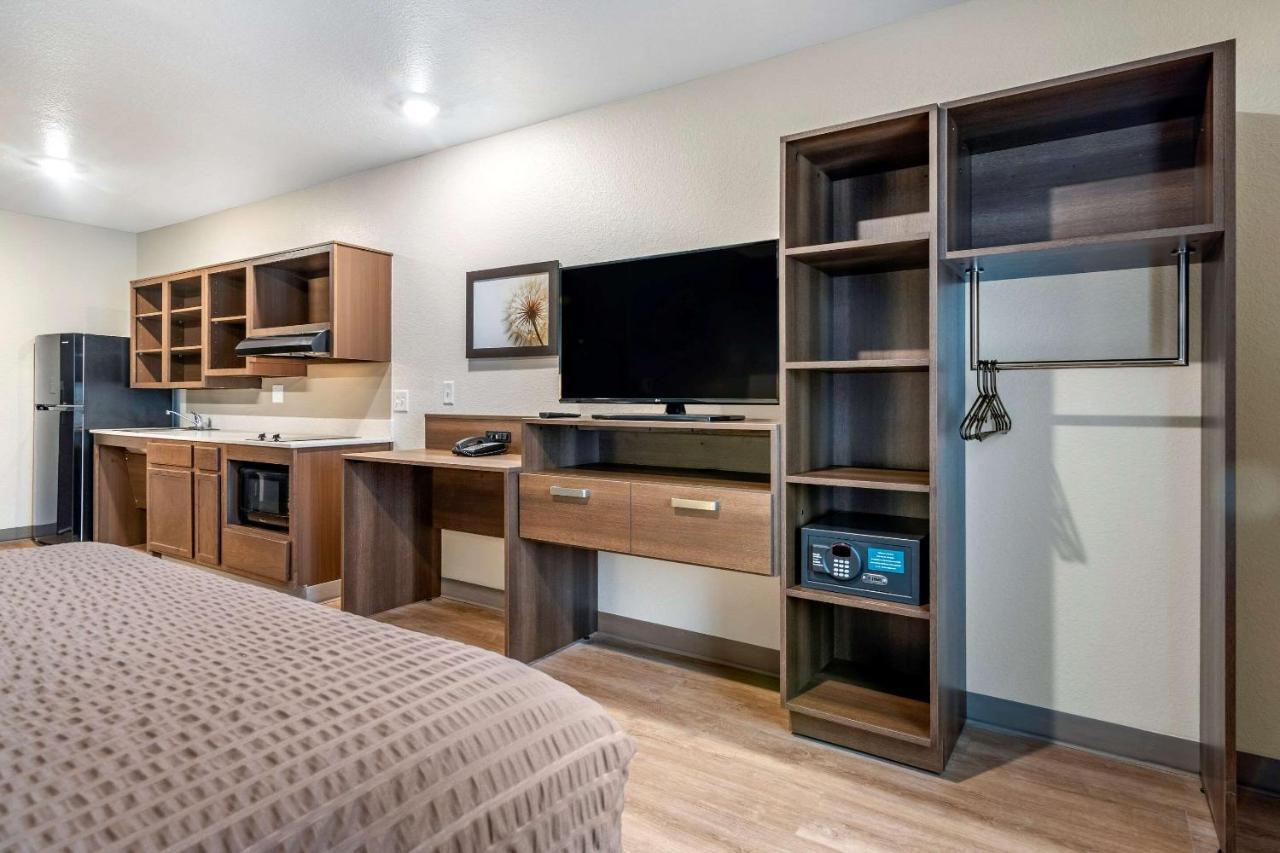 Woodspring Suites Brunswick Εξωτερικό φωτογραφία
