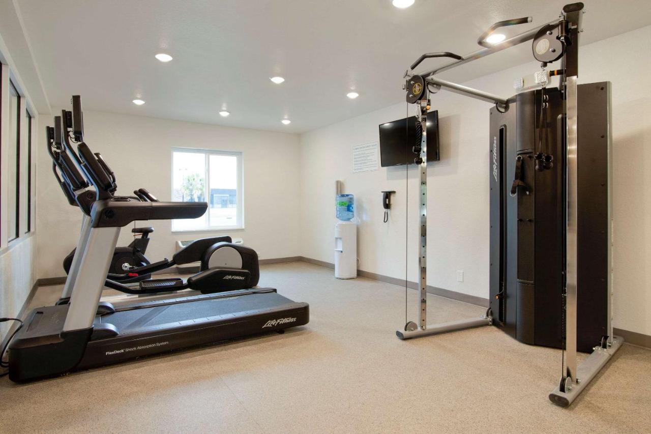 Woodspring Suites Brunswick Εξωτερικό φωτογραφία