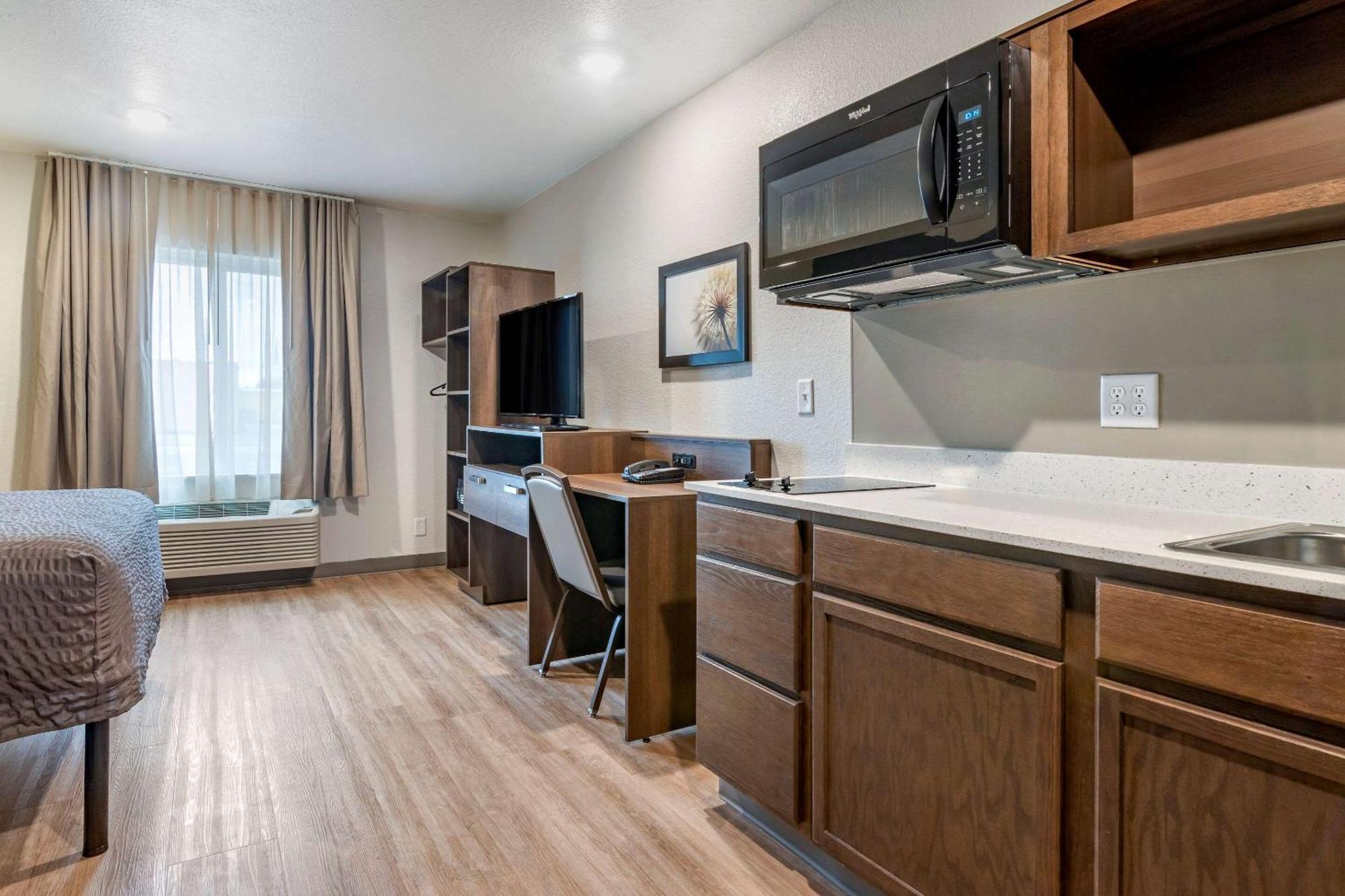 Woodspring Suites Brunswick Εξωτερικό φωτογραφία